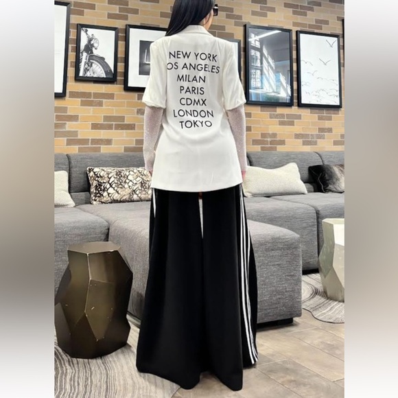 ✨RESTOCKED✨Fabulous Super Wide Leg Pants With side Striped Detail - Picture 4 of 4